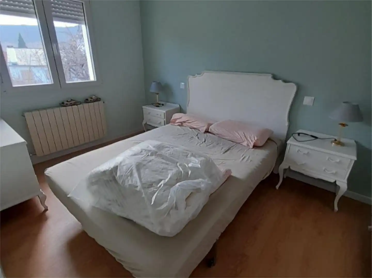 Piso en venta en Calle Primo Gila, 3, El Espinar pueblo Habitación de Piso en venta en El Espinar con Aire acondicionado, Calefacción y Jardín privado