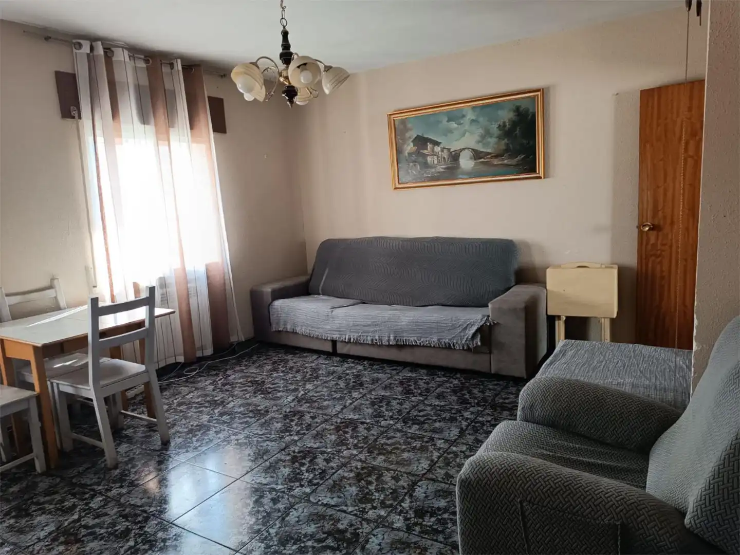 Piso en venta en Calle Primo Gila, 3, El Espinar pueblo Sala de estar de Piso en venta en El Espinar con Aire acondicionado, Calefacción y Jardín privado