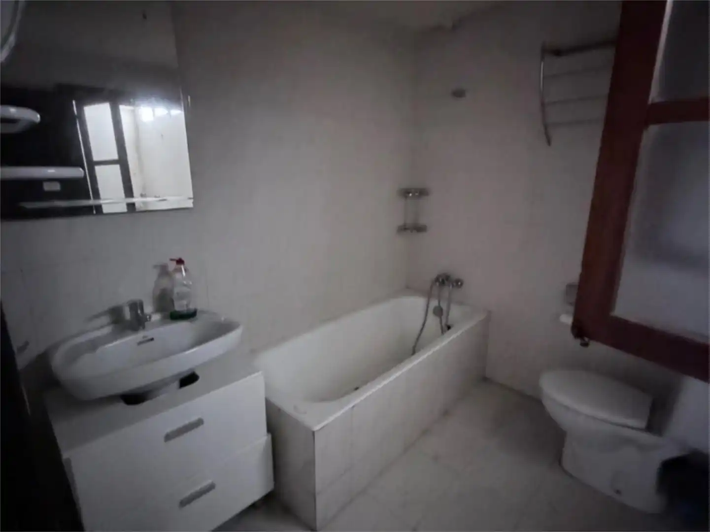 Wohnung zum Verkauf in Barrio la Baluga, 13, Sopuerta Badezimmer von Wohnung zum Verkauf in Sopuerta mit Heizung, Privatgarten und Terrasse