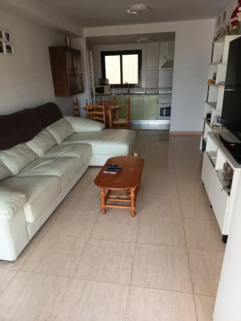 Pis en venda a Calle Los Olivos, 22, Roquetas Pueblo Sala d'estar de Pis en venda en Roquetas de Mar amb Terrassa i Balcó