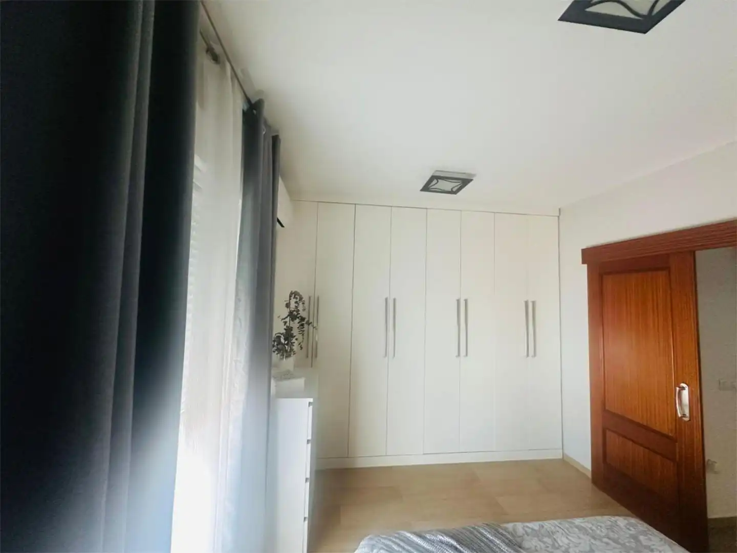 Bedroom of Flat for sale in Valdelacalzada  with Air Conditioner, Terrace and Storage room