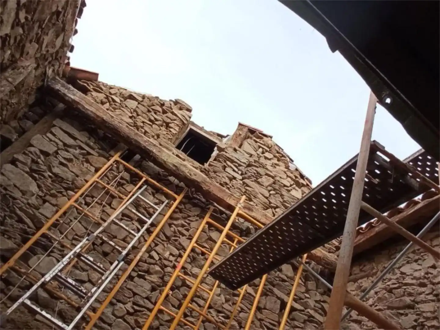 Vista exterior de Piso en venta en Horcajo de la Sierra - Aoslos