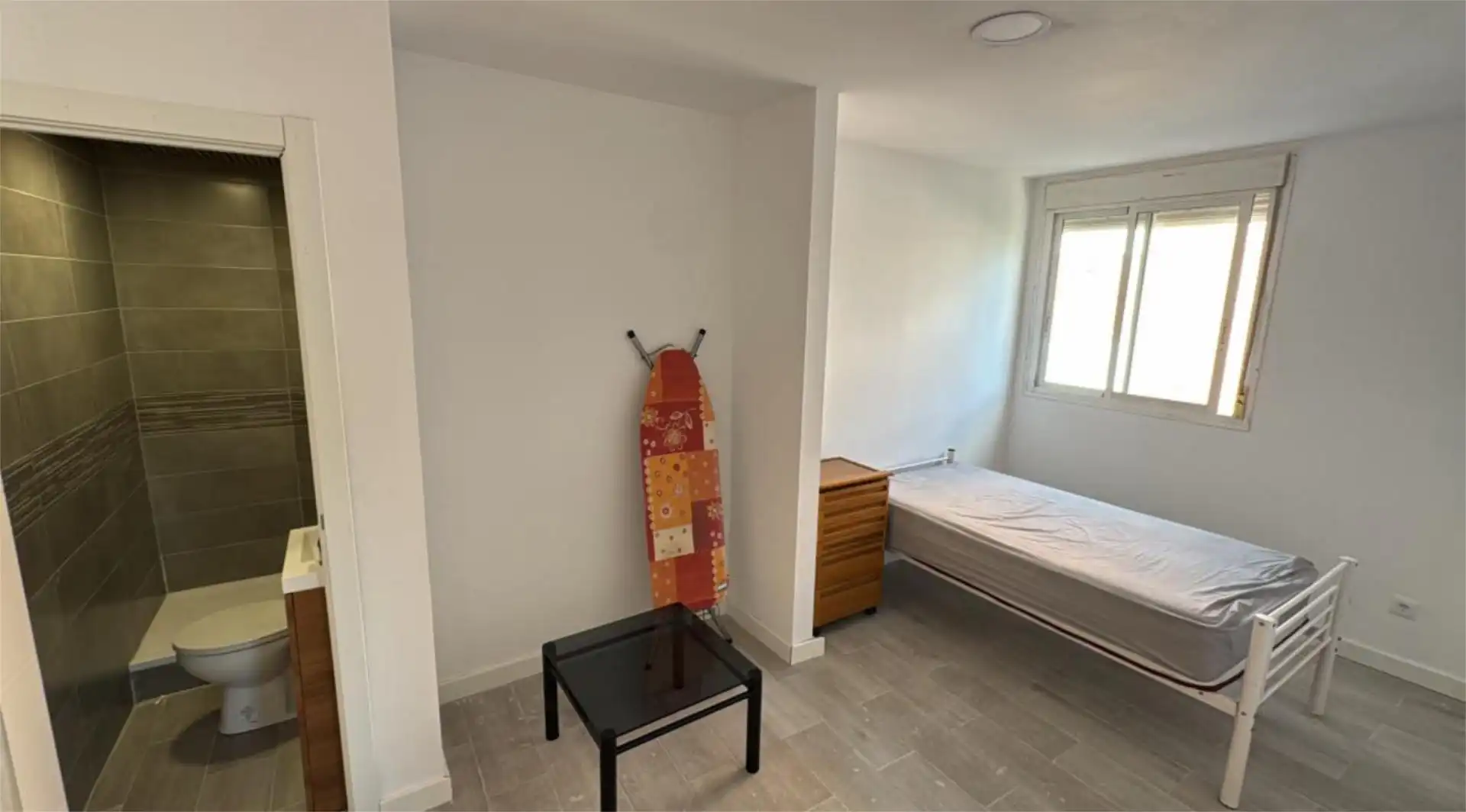 Habitación de Piso de alquiler en Camarma de Esteruelas con Aire acondicionado, Calefacción y Jardín privado