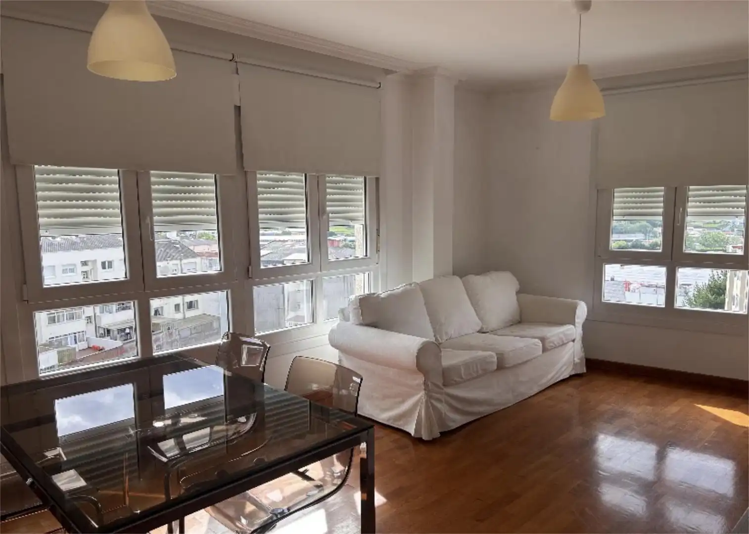 Wohnzimmer von Wohnung zur Miete in Arteixo mit Heizung, Privatgarten und Parkett