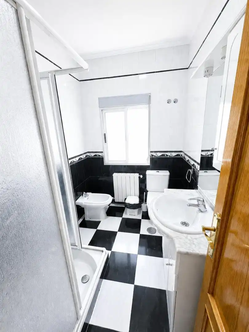Room in Calle Fernando Poo, San Pedro