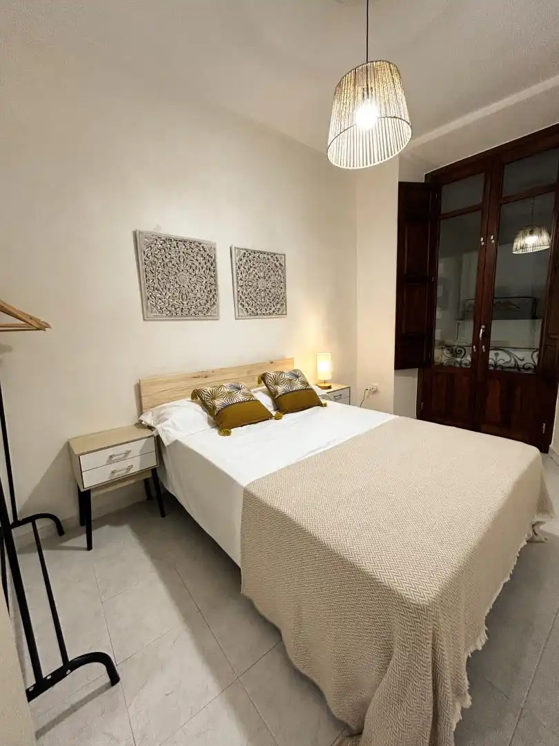 Piso de alquiler en Calle Puentezuelas, 34, Centro - Sagrario Habitación de Piso de alquiler en Granada con Aire acondicionado, Amueblado y Balcón