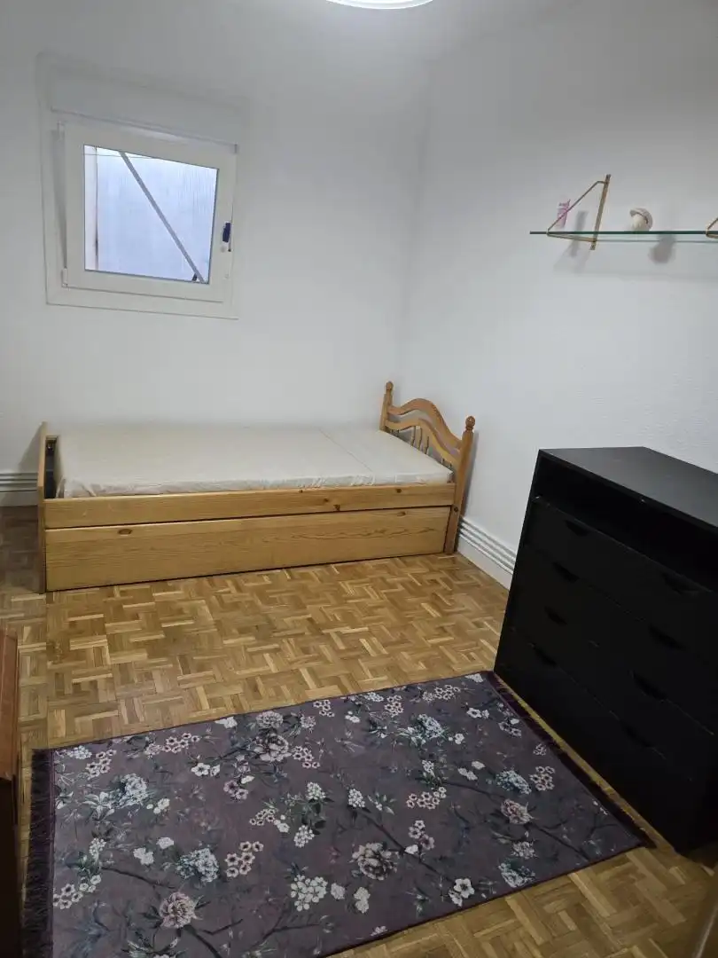 Habitación en Calle de Eusebio Morán, 25, Opañel