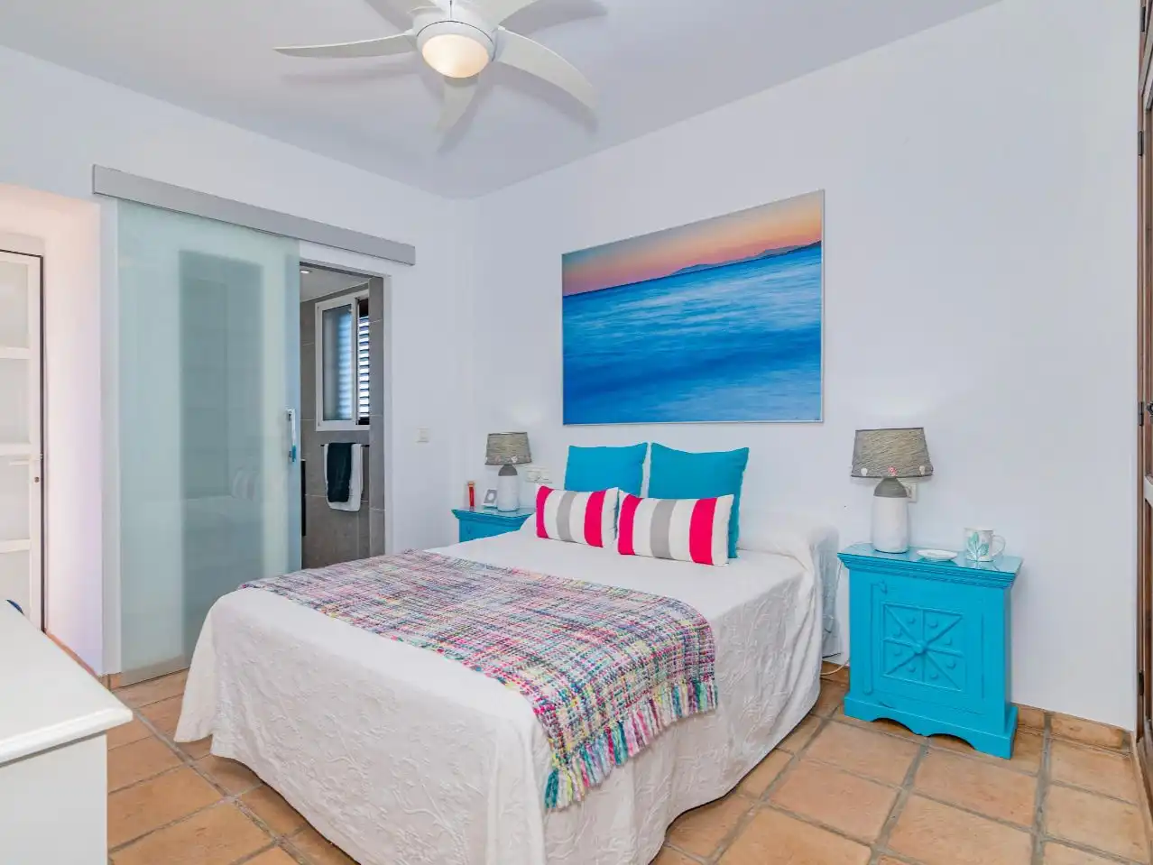 Bedroom of Flat for sale in Almuñécar  with Air Conditioner, Terrace and Swimming Pool