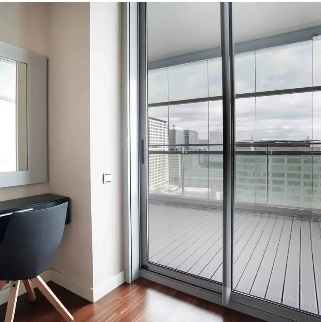 Piso de alquiler en Passeig de Garcia Fària, 83, Sant Martí Terraza de Piso de alquiler en Barcelona Capital con Aire acondicionado, Terraza y Piscina