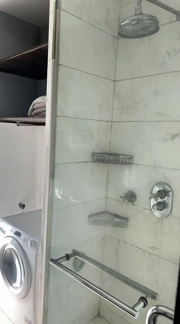 Bathroom of Flat for sale in  Barcelona Capital  with Air Conditioner and Balcony