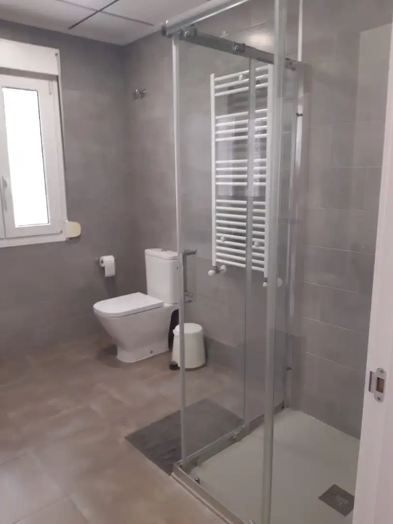 Badezimmer von Wohnung zum Verkauf in Biar mit Klimaanlage