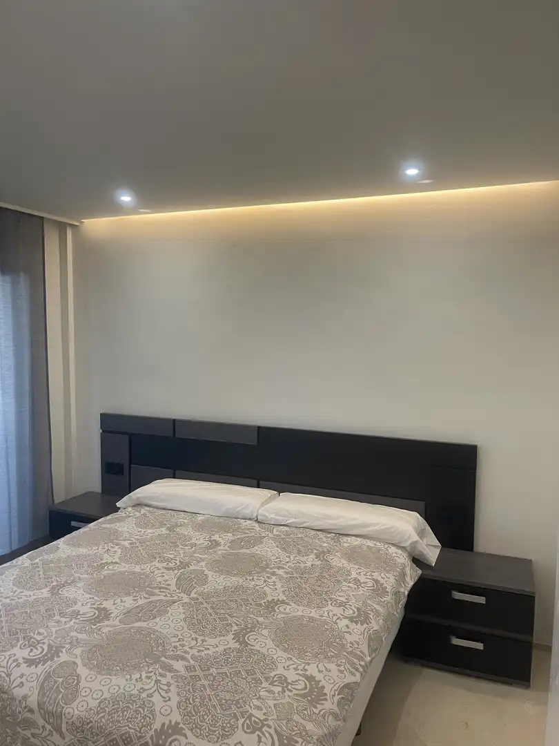 Apartamento en venta en Calle Aguamarina, 1, Nueva Atalaya Habitación de Apartamento en venta en Estepona con Aire acondicionado, Calefacción y Piscina