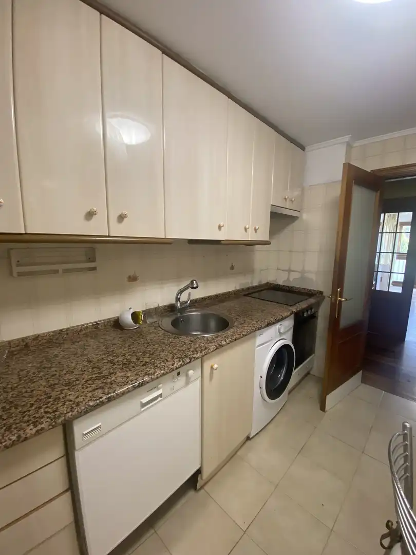 Piso de alquiler en Calle Juan García Gato, 1, Haro Cocina de Piso de alquiler en Haro con Calefacción, Parquet y Amueblado