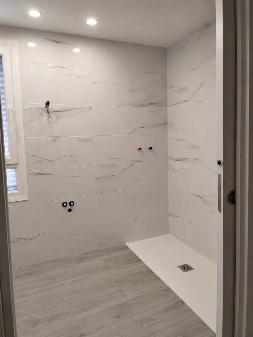 Flat for sale in Paseo Carlos Fernández Casado, 7, San Adrián Bathroom of Flat for sale in Logroño with Air Conditioner, Heating and Parquet flooring