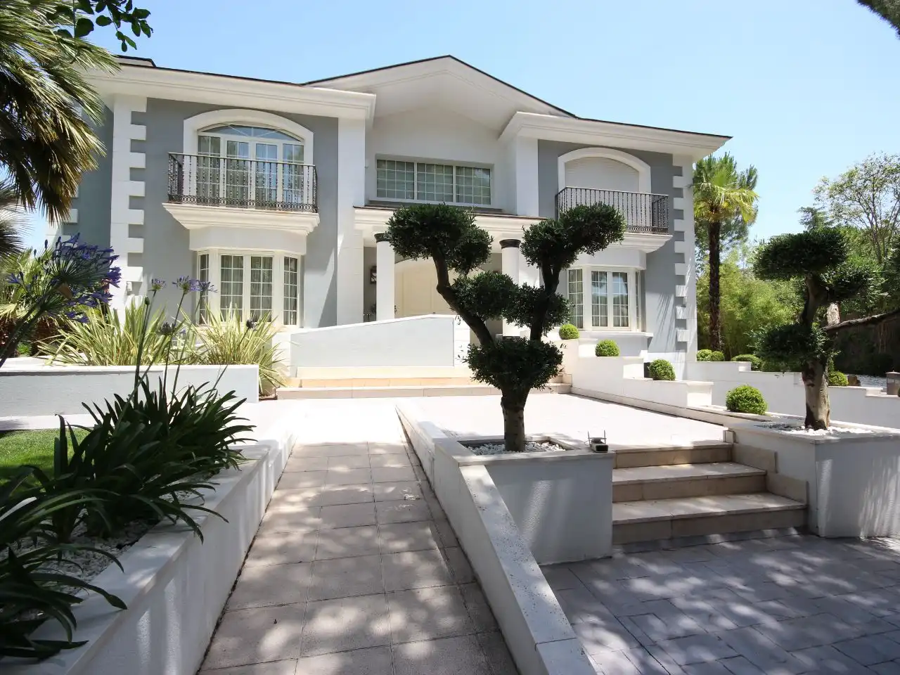 Exterior view of Houses for sale in Boadilla del Monte  with Air Conditioner, Terrace and Swimming Pool