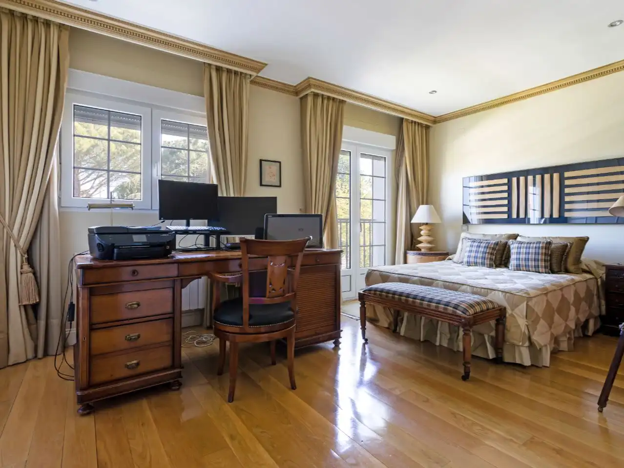 Bedroom of Houses for sale in Boadilla del Monte  with Air Conditioner, Terrace and Swimming Pool