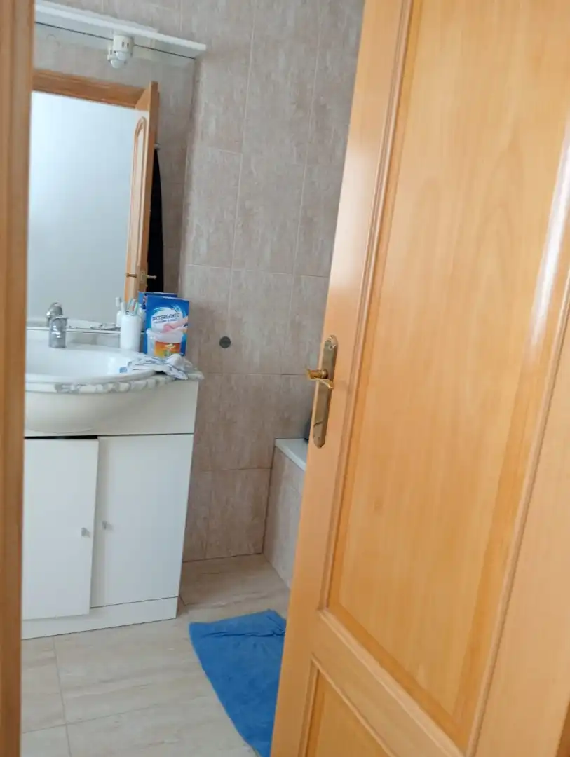 Einfamilien-Reihenhaus zum Verkauf in Carrer Major, 40b, Roquetes Badezimmer von Einfamilien-Reihenhaus zum Verkauf in Roquetes mit Terrasse und Balkon