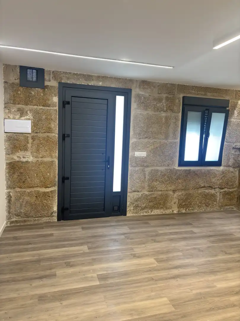 Flat for rent in Praza Porta do Sol, 13, Casco Vello Flat for rent in Vigo with Heating, Parquet flooring and Storage room