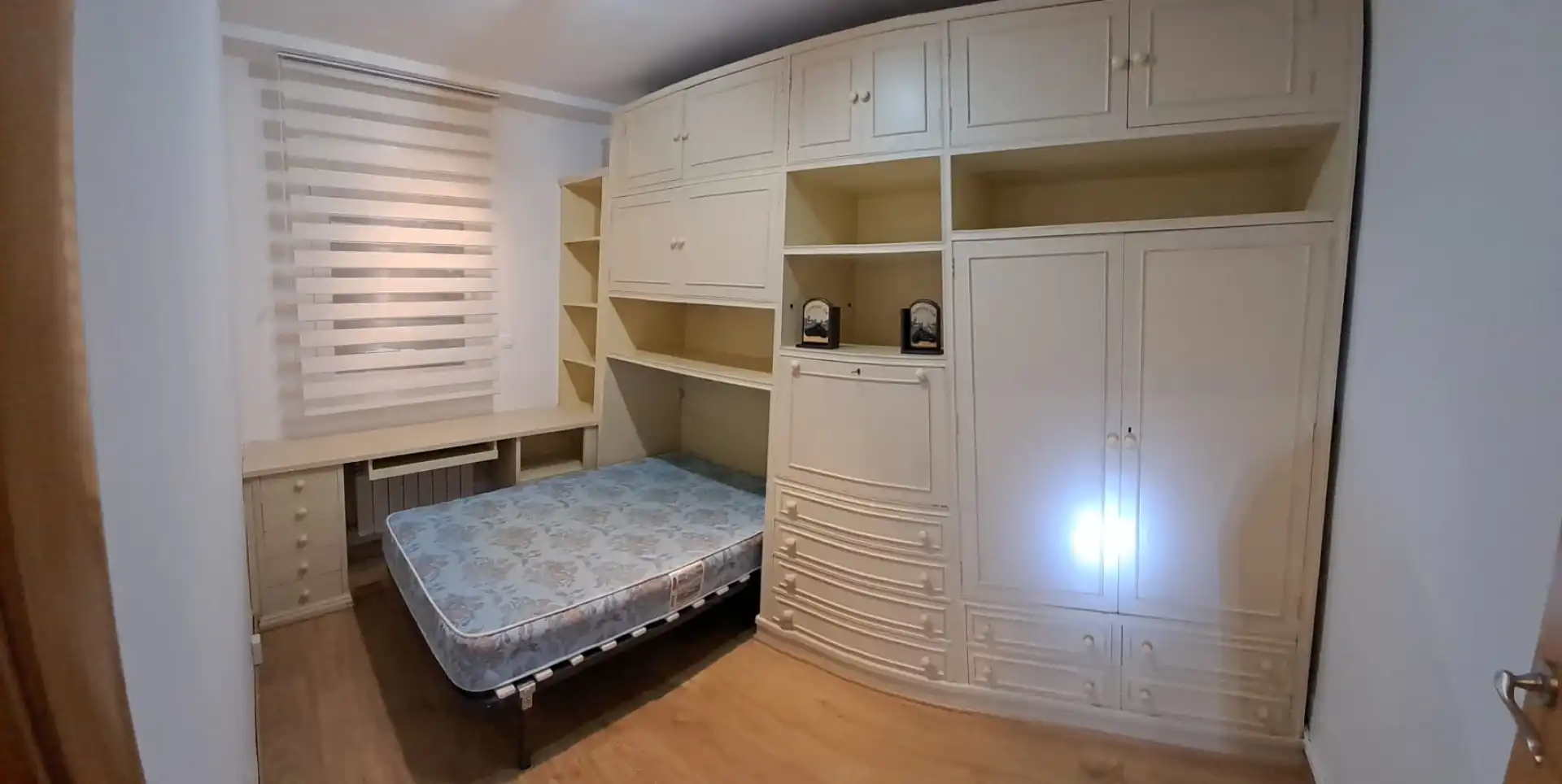 Habitación de Piso de alquiler en Zaragoza con Calefacción, Jardín privado y Amueblado