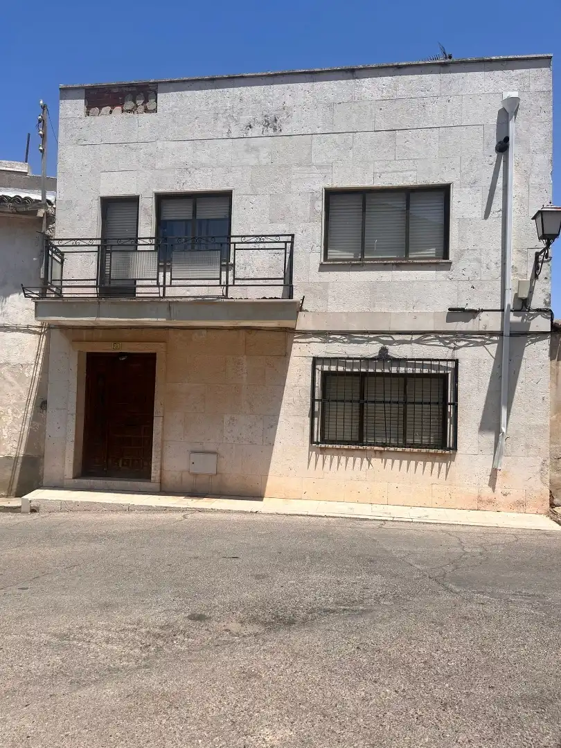 Exterior view of Detached homes for sale in Belmonte de Tajo  with Terrace and Balcony