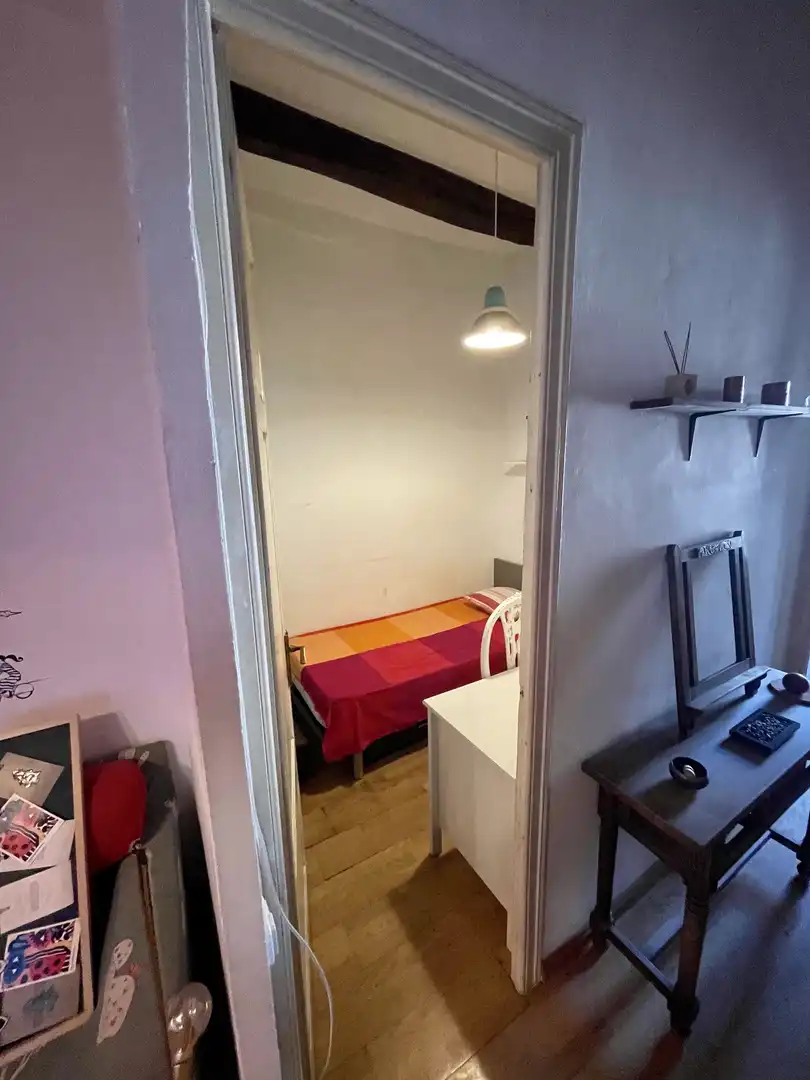 Room in Carrer de Barcelona, 84, Centre