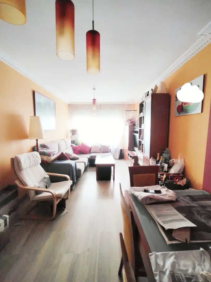 Flat for sale in Calle Laguna, 38, Cistérniga Living room of Flat for sale in Cistérniga with Heating, Parquet flooring and Storage room