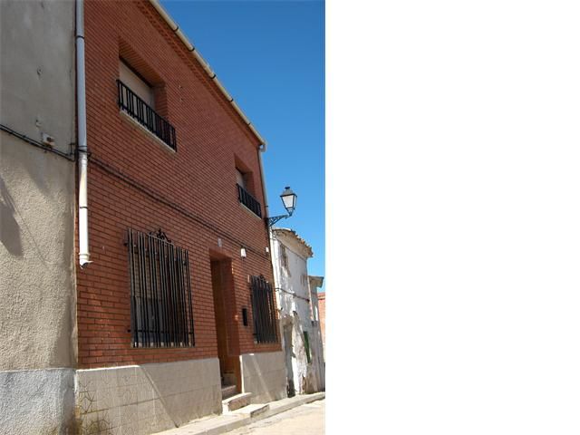 Casa adosada en venta en Estrecha, 3, Almonacid del Marquesado Vista exterior de Casa adosada en venta en Almonacid del Marquesado