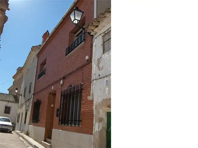 Casa adosada en venda a Estrecha, 3, Almonacid del Marquesado Vista exterior de Casa adosada en venda en Almonacid del Marquesado