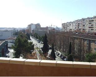 Exterior view of Flat for sale in  Zaragoza Capital  with Air Conditioner, Terrace and Balcony