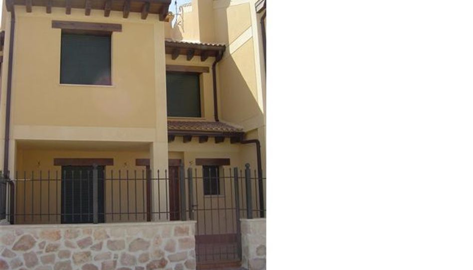Casa o xalet en venda a Carrer Quejigal, 10, Sepúlveda, Segovia - imatge 1 Foto 1 de Casa o xalet en venda a Carrer Quejigal, 10, Sepúlveda, Segovia