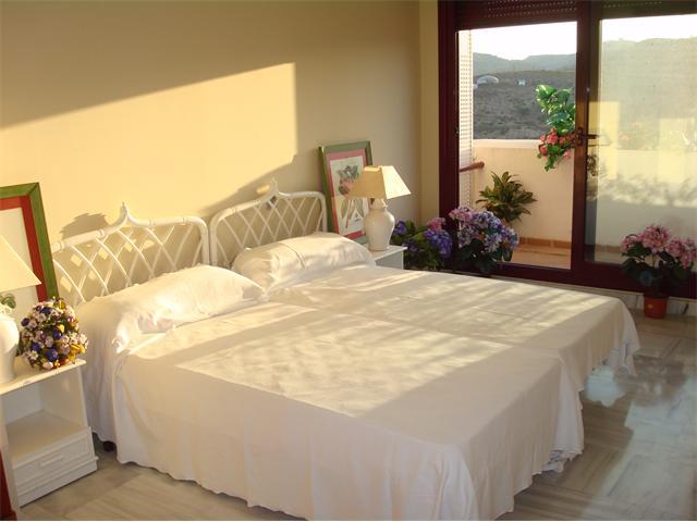 Foto 1 de Apartament en venda a Urbanització las Lomas de Guadalmina (parque Botanico), Benahavís pueblo, Málaga