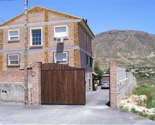 Vista exterior de Casa o xalet en venda en Alicante / Alacant amb Aire condicionat, Terrassa i Piscina