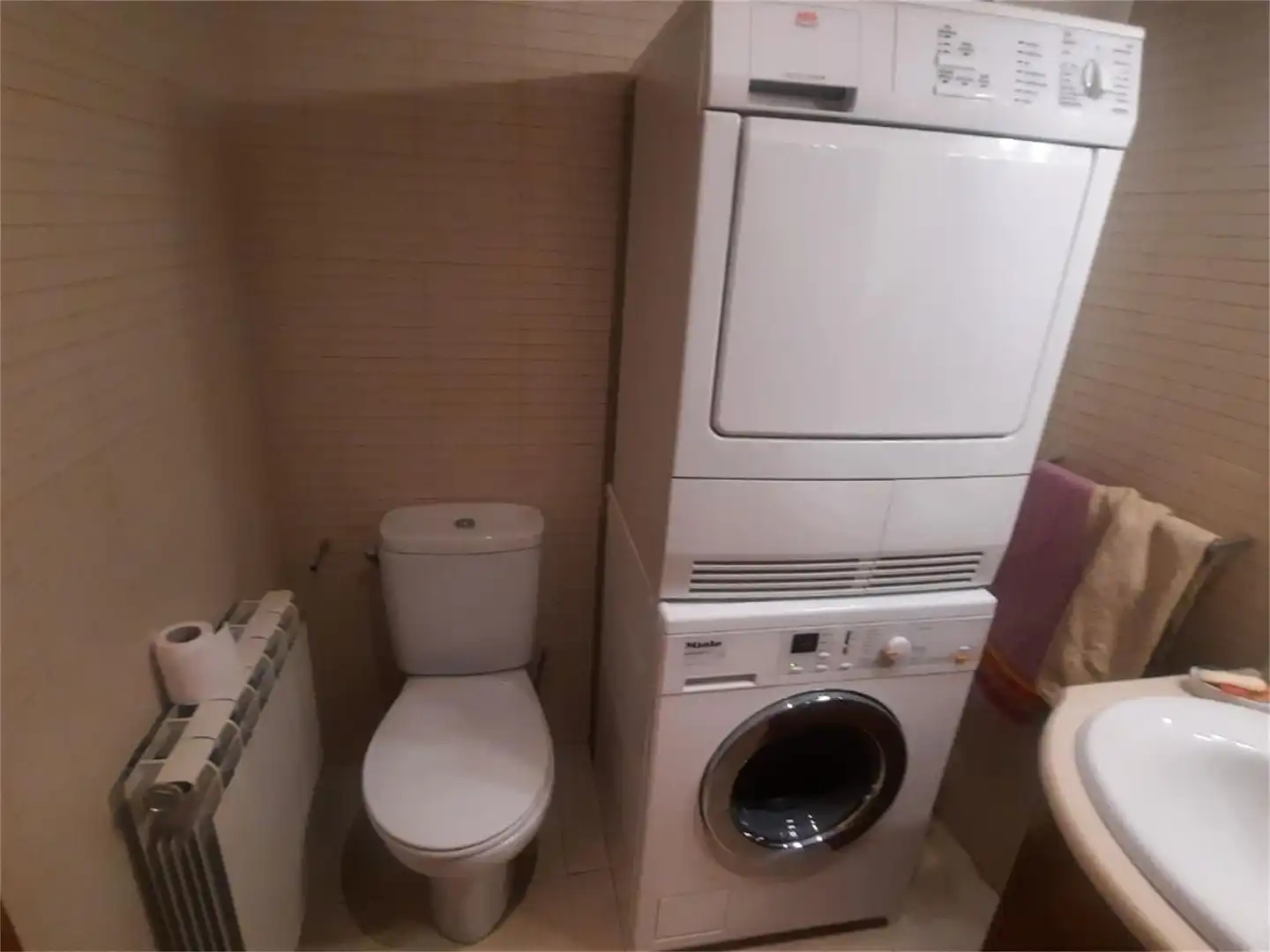 Maisonette zum Verkauf in Strasse Sant Jordi, 13, Puig-reig Badezimmer von Maisonette zum Verkauf in Puig-reig mit Balkon