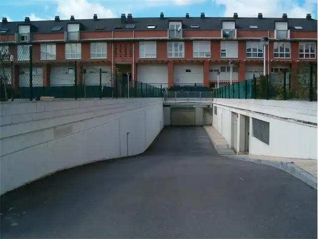 Garatge de lloguer a Sierrapando, 326, Sierrapando Aparcament de Garatge de lloguer en Torrelavega