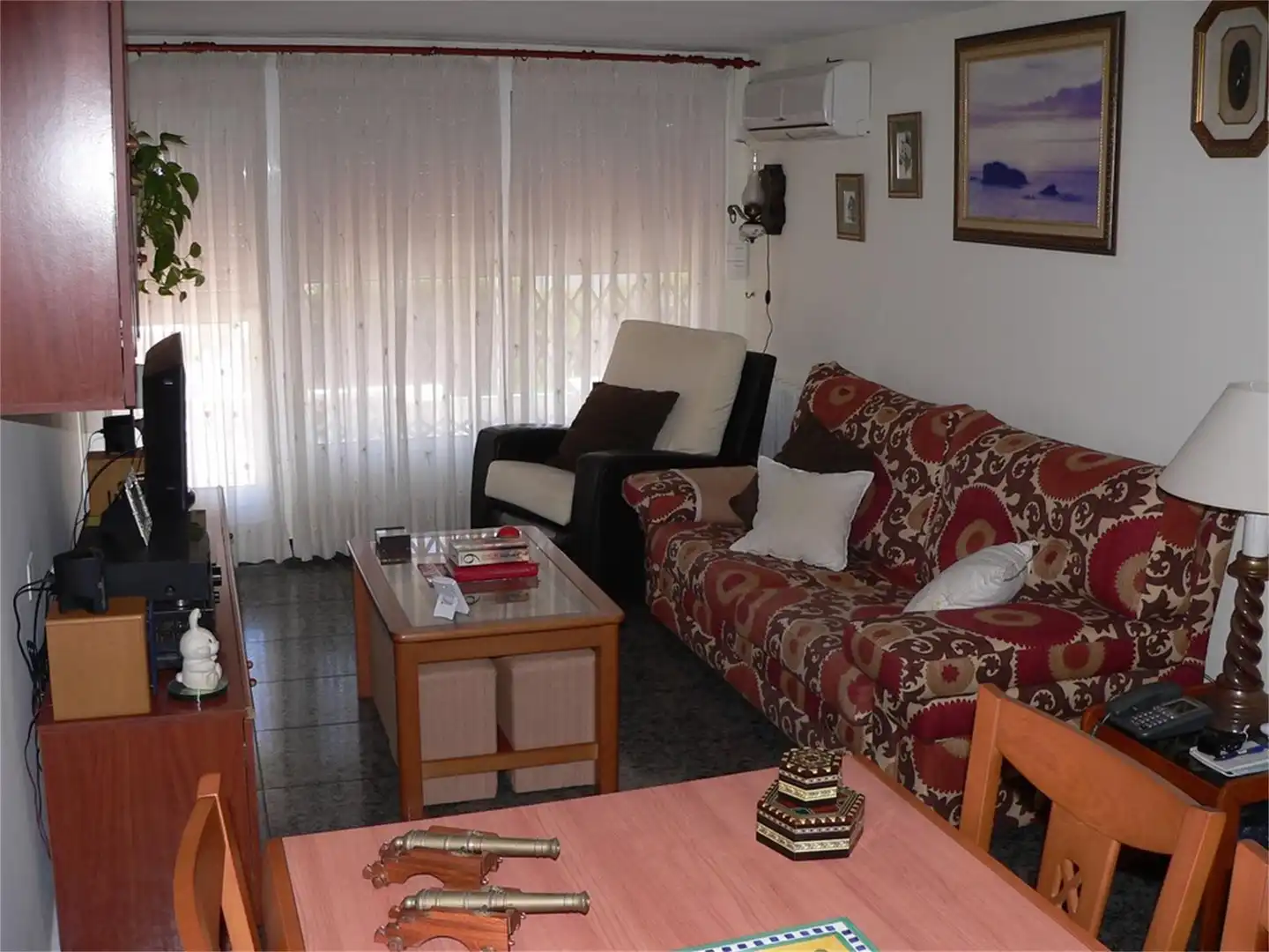Piso en venta en Gran Vía Urb.el Pino-la Manga C-1, 1, Zona Galúa - Calnegre Sala de estar de Piso en venta en La Manga del Mar Menor con Aire acondicionado, Terraza y Piscina