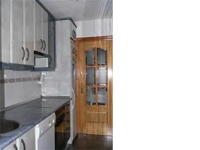 Piso en venta en Gran Vía Urb.el Pino-la Manga C-1, 1, Zona Galúa - Calnegre Cocina de Piso en venta en La Manga del Mar Menor con Aire acondicionado, Terraza y Piscina