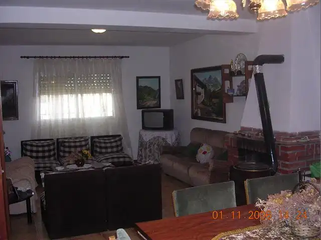 Casa o chalet en venta en Calle Avellano, 150, Loranca de Tajuña Sala de estar de Casa o chalet en venta en Loranca de Tajuña con Piscina