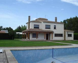 Exterior view of House or chalet for sale in  Albacete Capital  with Air Conditioner, Terrace and Swimming Pool