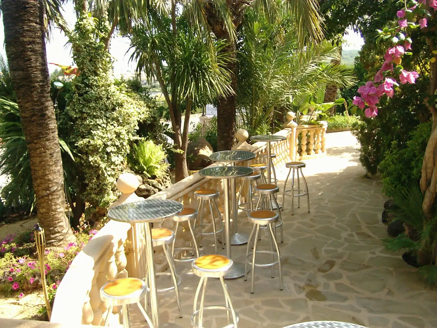 Local en venta en Partides comunes - Adsubia Terraza de Local en venta en Jávea / Xàbia con Aire acondicionado, Calefacción y Amueblado