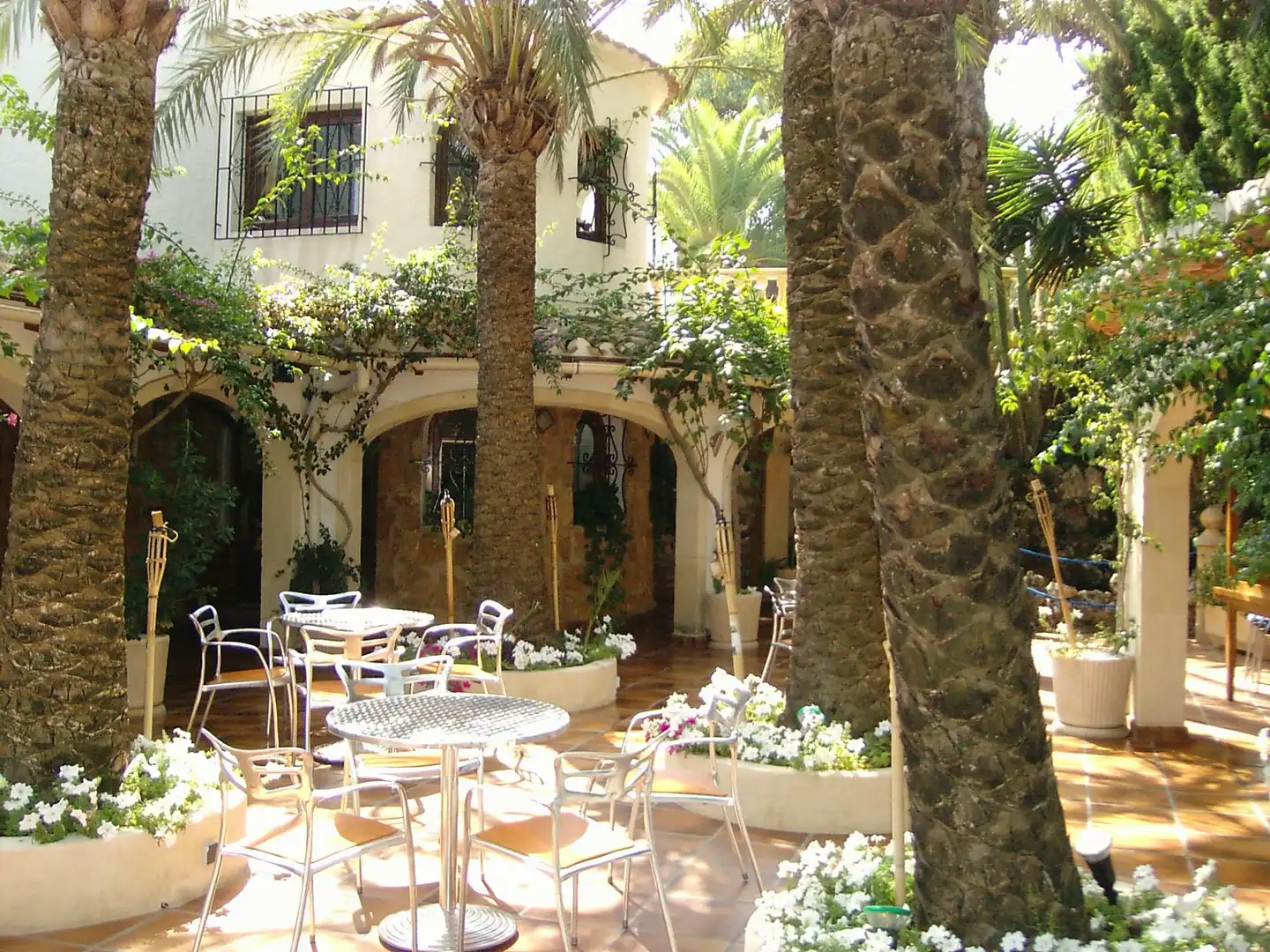 Local en venta en Partides comunes - Adsubia Local en venta en Jávea / Xàbia con Aire acondicionado, Calefacción y Amueblado