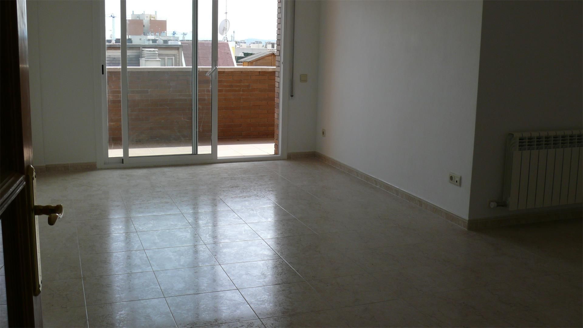 Piso en venta en Terrassa con Calefacción, Terraza y Horno