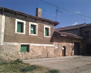 Vista exterior de Casa o xalet en venda en San Cebrián de Mudá amb Terrassa
