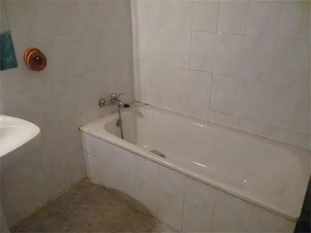 Badezimmer von Erdgeschoss zum Verkauf in Guareña