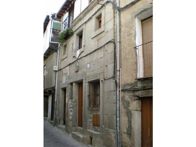 Vista exterior de Casa o xalet en venda en Mogarraz amb Aire condicionat, Calefacció i Traster