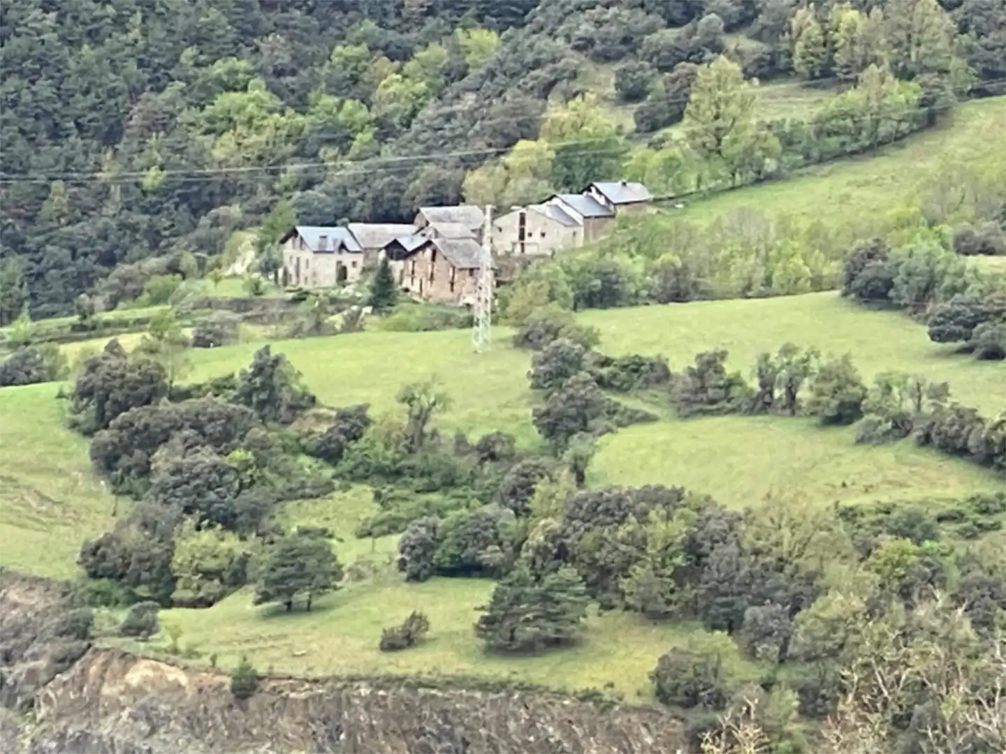 Piso en venta en Terveu, 1, Tírvia Piso en venta en Tírvia con Jardín privado