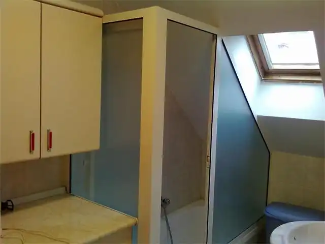 Baño de Apartamento en venta en Riaño con Calefacción, Parquet y Amueblado