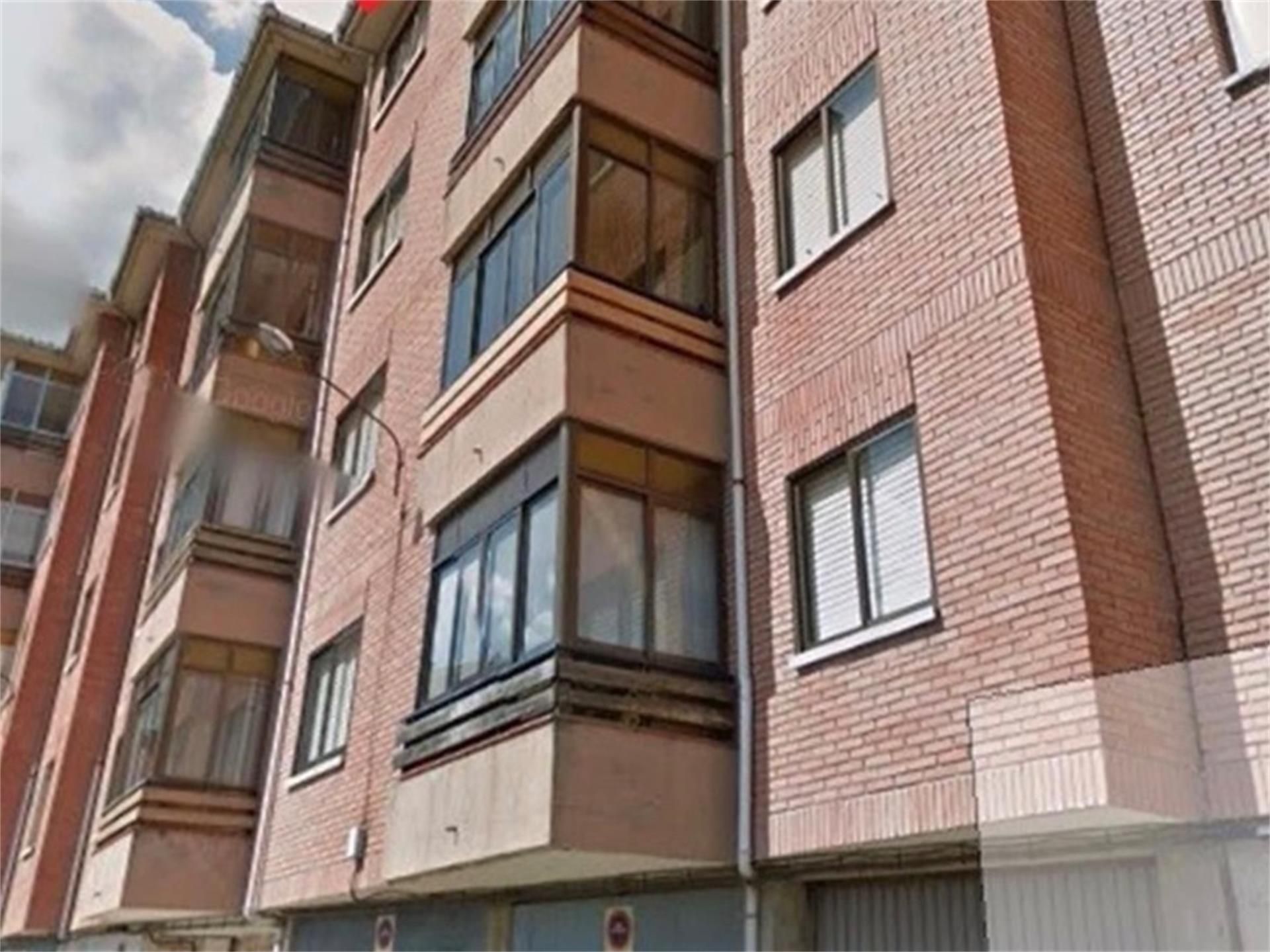 Exterior view of Flat for sale in Boñar  with Heating, Terrace and Furnished