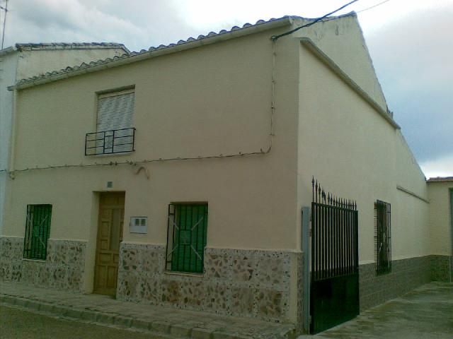 Exterior view of Planta baja for sale in Madrigueras