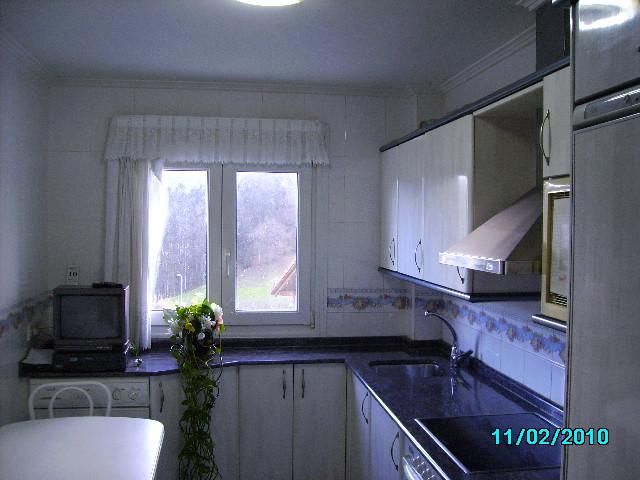 Kitchen of Flat to share in Urduliz  with Heating, Parquet flooring and Furnished