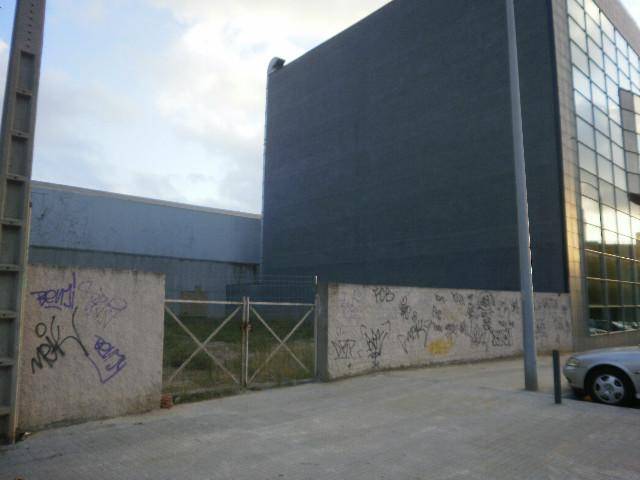 Terreno en Venta en Solanes, 37 en Almeda - El Corte Inglés